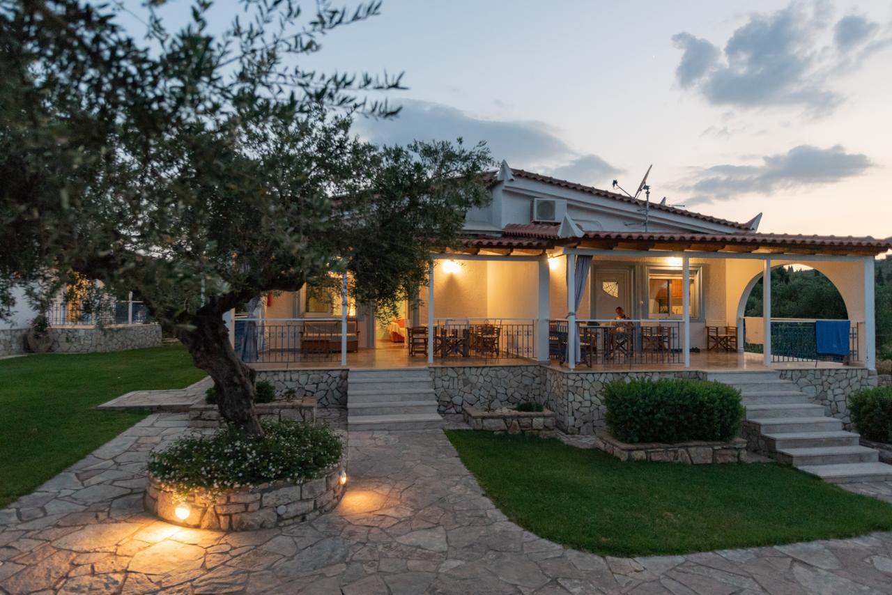 Villa Tasos Koutsoubos Koroni  Exterior photo